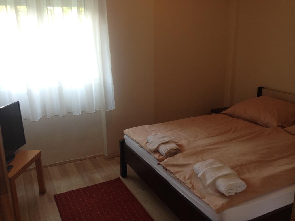 Balatonföldvár Hotel Family الغرفة الصورة