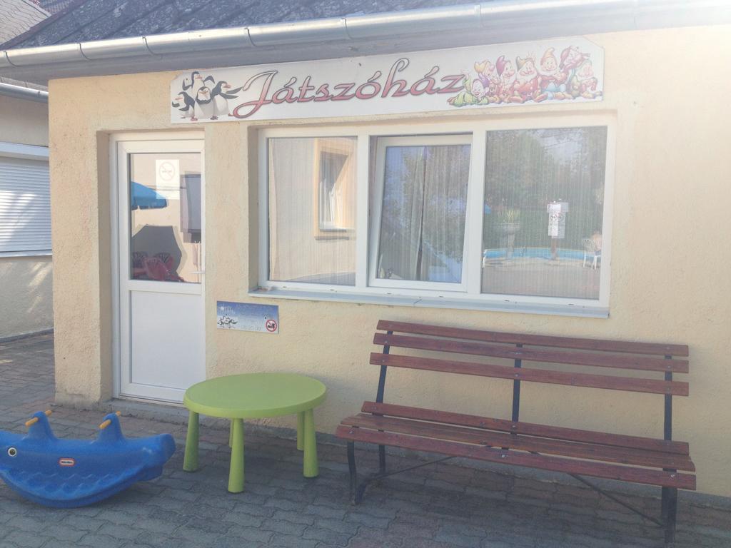 Balatonföldvár Hotel Family المظهر الخارجي الصورة