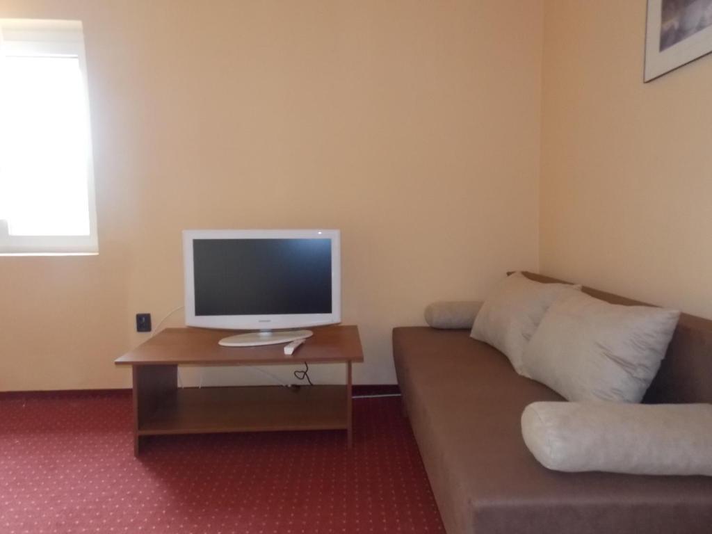 Balatonföldvár Hotel Family الغرفة الصورة