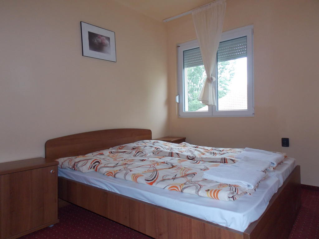 Balatonföldvár Hotel Family المظهر الخارجي الصورة